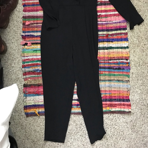 H&M black jumpsuit with pockets. - Picture 4 of 4